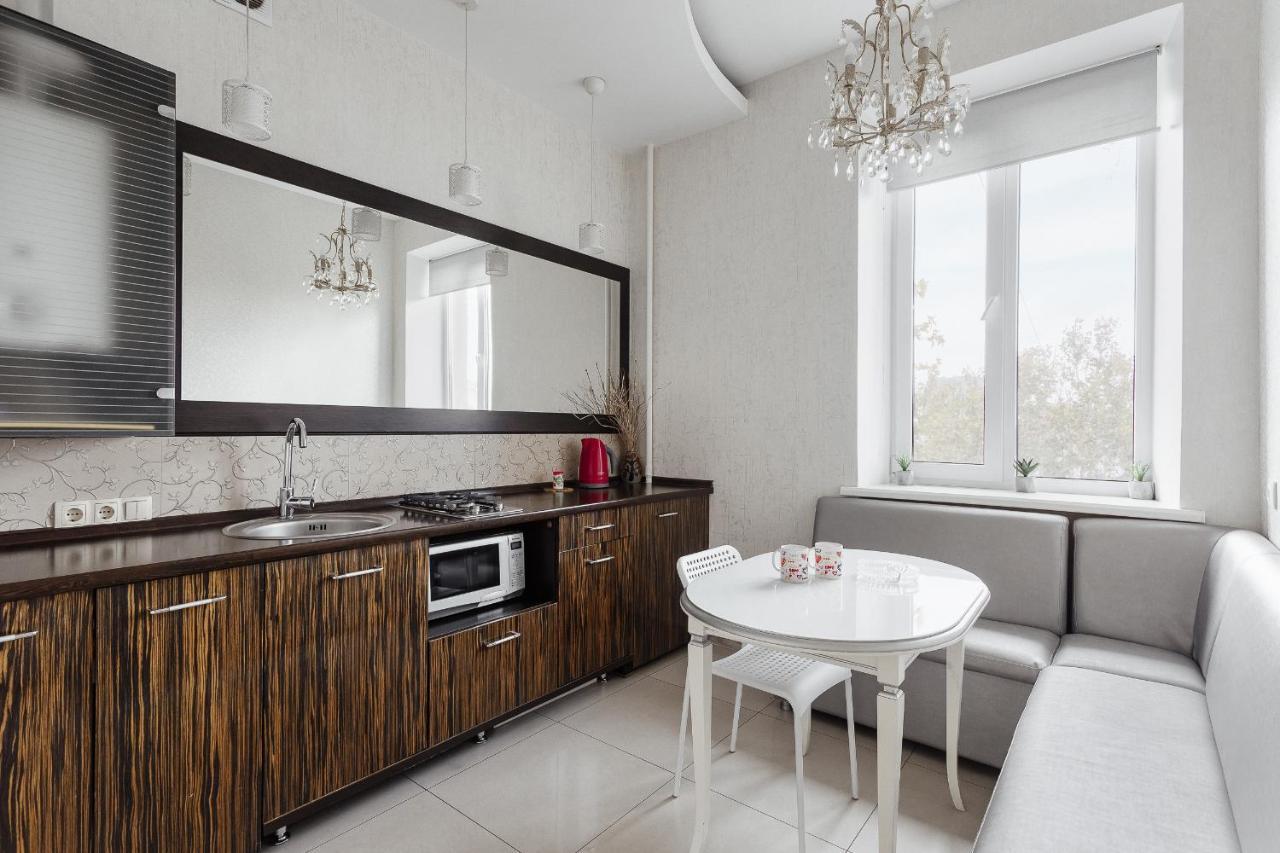 2 Bedroom on Deribasovskaya Str. Odessa Eksteriør bilde