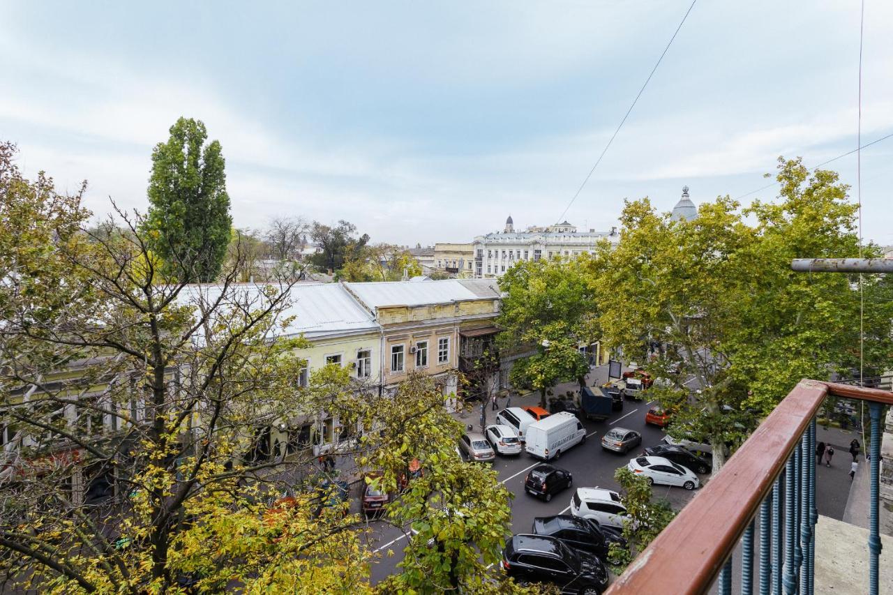 2 Bedroom on Deribasovskaya Str. Odessa Eksteriør bilde